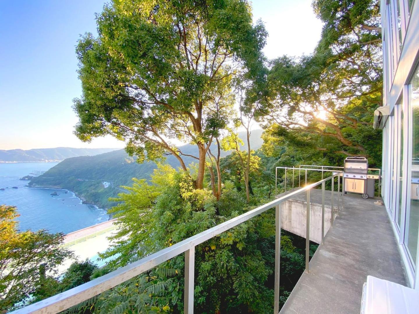 White House Atami Villa Atami  Eksteriør billede